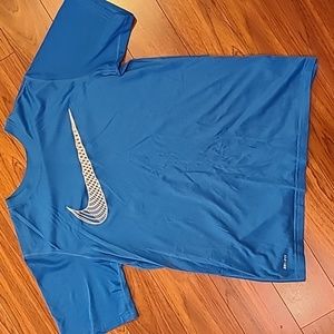 Nike Dri-fit kids large